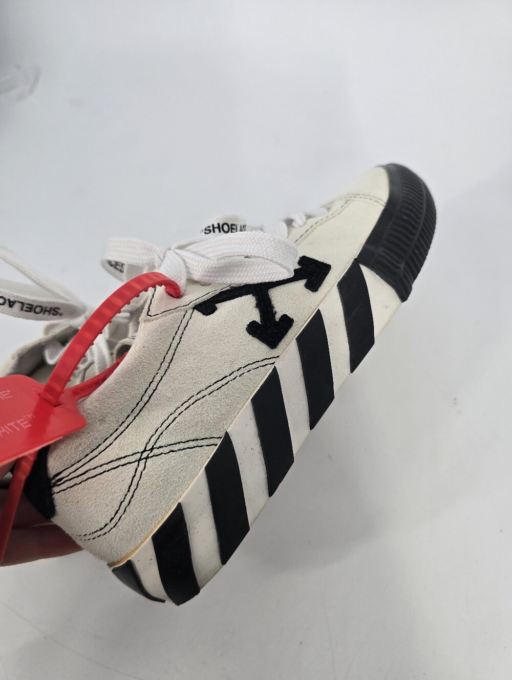 Off White New Arrow Low Vulcanized White Black Sneakers Size 35 US 5 - Picture 10 of 16